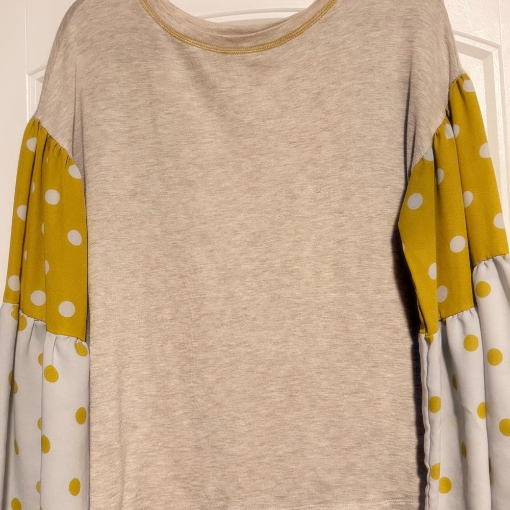 ODDY Beige Sweatshirt with Yellow Polka Dot Sleeves